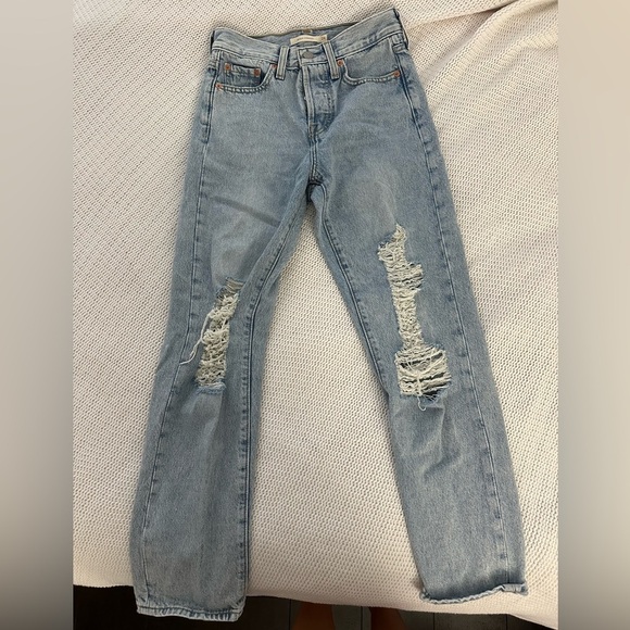 Levi's Denim - Levi's Light Wash Distressed Wedgie Straight Leg Jeans Size 24
